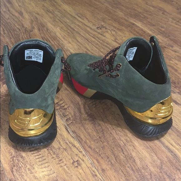 Men’s Under Armour Curry 1 Downtown Green Metallic - Picture 4 of 4